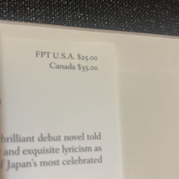 Memoirs of a Geisha by Arthur Golden - Picture 3 of 5